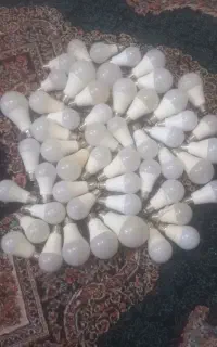 لامپ دسته دوم سالم و بدون تعمیر