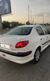 206اس دی v8