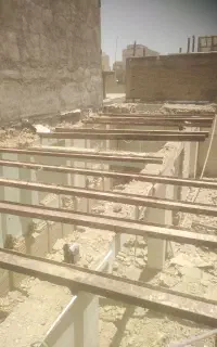 تخریب ساختمان و حفره چاه.