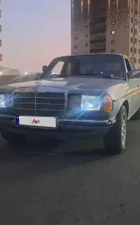 بنز ۲۰۰  ۱۹۸۲