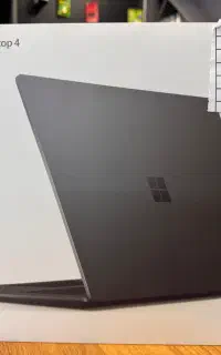 سرفیس لپ تاپ ۴ اکبندi7 نسل ۱۱ رم ۳۲ یک ترابایت ssd