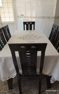 غذا خوری شش نفره در حد نو