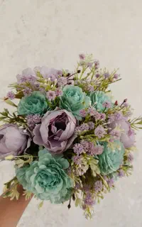 دسته گل و گل شیشه ای