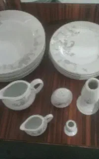 سرویش بشقاب مقصود ۳۲ پارچه