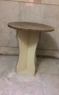 میز چوبی خاطره در حد نو