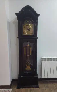 ساعت ایستاده چوبی