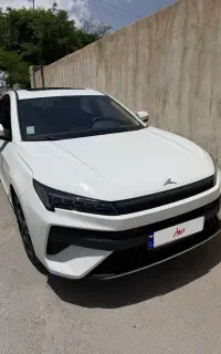 کی ام سی j7