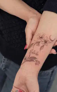 هفته ویژه تتو برای بانوان برای مدل رایگان