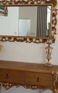 کنسول و آینه