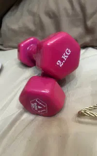 یک جفت دمبل ۲کیلویی
