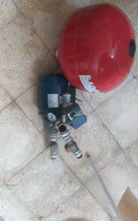 پمپ آب با بالن