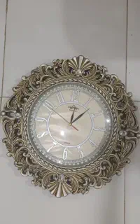 ساعت دیواری