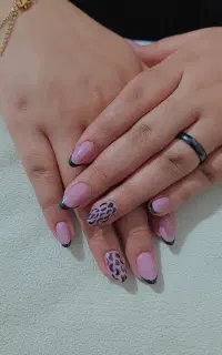خدمات کاشت ناخن(350)