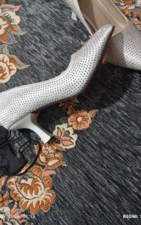 کفش و نقاب فروشی
