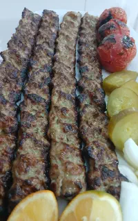 استخدام یک اشپز ویک نیروی خانم واقا