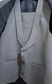 کت شلوار و جلیقه