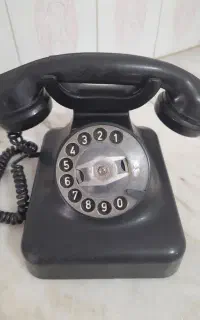 تلفن قدیمی