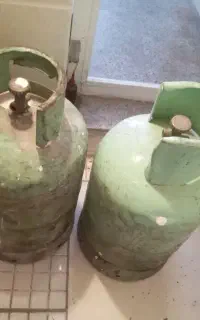 کپسول گاز نو۲عدد به فروس میرسد