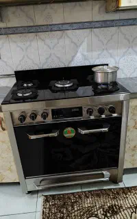 اجاق گاز سالم درحد نو فلش خور
