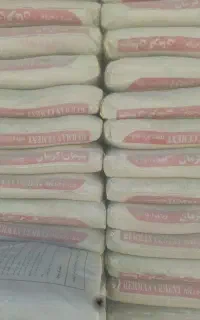 کارگر دائمی مصالح ساختمانی