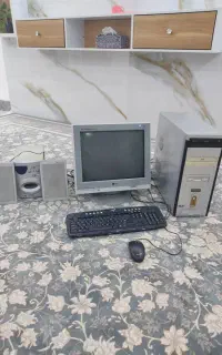 کامپیوتر ،کیس ،مانیتور ،کیبرد،باند