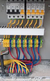 برقکار ساختمان برق کار سیمکش  سیم کش