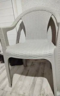 صندلی ناصر پلاستیک‌(فقط یک عدد )