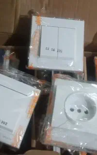 کلید پریز ایران الکتریک ۱۴ عدد