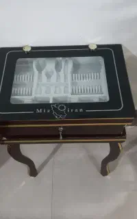 میز قاشق وچنگال