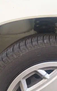 پراید کم‌کار بی رنگ