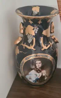 گلدان تزیینی اصل