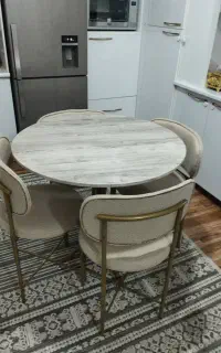 میز ناهارخوری فلزی چهار نفره