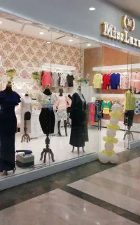 مغازه ۴۱ متری ورودی اصلی پدیده شاندیز