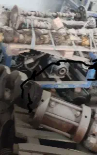 دونفر کارگرساده قوی وبا انگیزه بالا