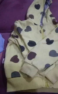 سویشرت و کلاه