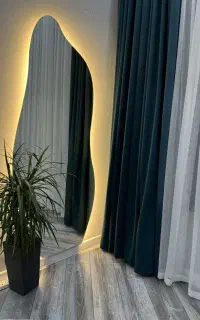 فروش ویژه آینه قدی دفرمه با نورپردازی خاص