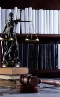 وکیل برای وکالت لازم دارم