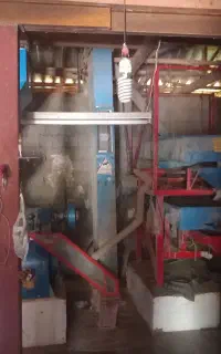 کارگر برای کارخانه برنجکوبی