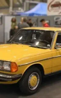 بنز دانشجویی 1976