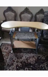 فروش میز کامپیوتر تمیز در حد نو