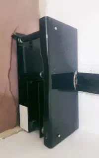 شوشتر میز تلوزیون شیشه ای