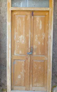درب چوبی قدیمی