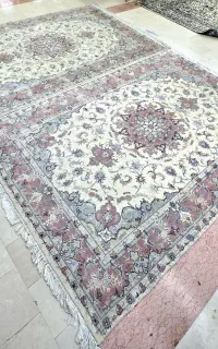 فرش جفت ۶ متری گل‌ابریشم طرح خطیبی تبریز