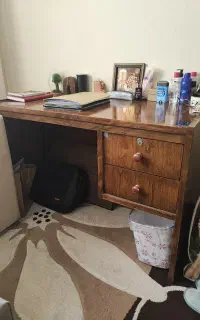 میز کار و تحریر چوبی محکم و مقاوم