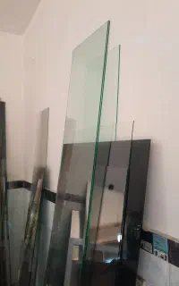 نصب شیشه و طلق