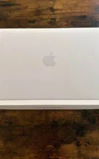 Macbook neo silver
