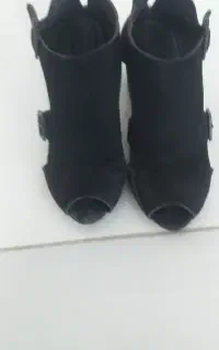 کفش سایز ۴۰