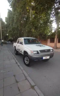 تویوتا هایلوکس تایگر 2001