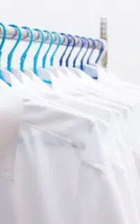 خدمات خشکشویی و سفید شویی،شستشو کفش و رنگرزی لباس