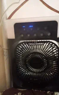 پنکه کوچک  همراه   بخور  اب